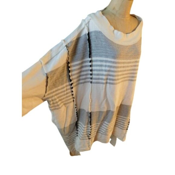 Free People Size M Medium Oversized Long Sweatshirt Style Top NWT $228 - Picture 3 of 3